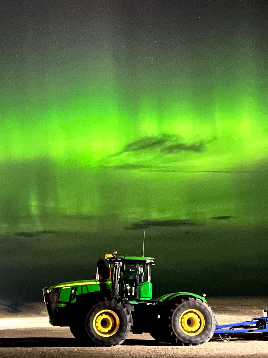 JohnDeere's tweet photo. Cue the lights

📷: Kathy P. https://t.co/0qqERwXCPm