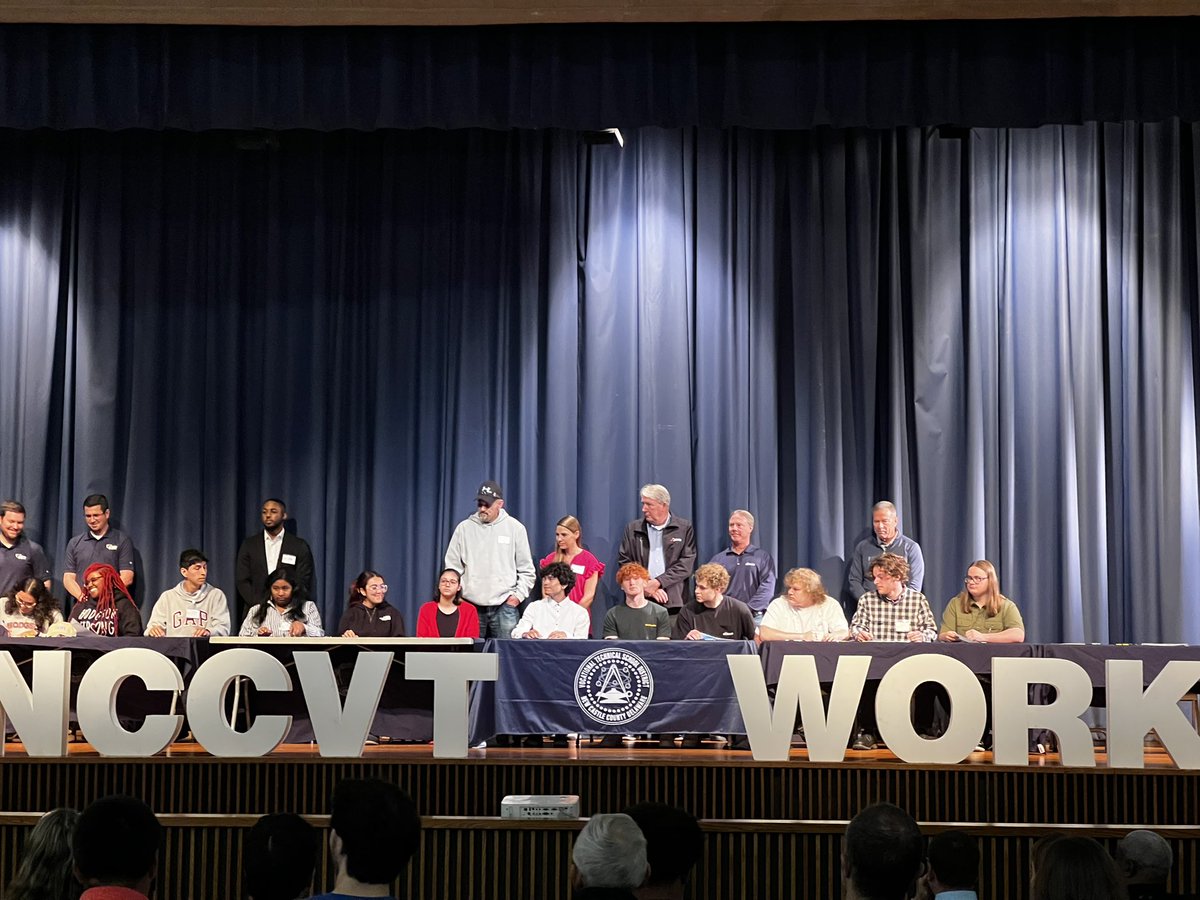 Today <a href="/delcastle_ths/">Delcastle Technical High School</a> hosted the @NCCVoTech Career Signing Day, where our high school seniors sign their letter of intent to continue working w/ our business partners following graduation. Thank you <a href="/ChrisCoons/">Senator Chris Coons</a> &amp; @MarkHDelaware for joining the celebration. This is why #NCCVTWorks