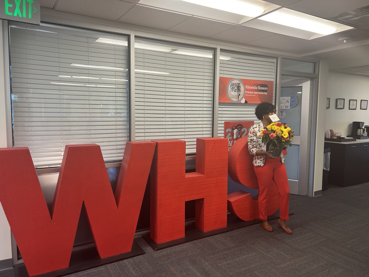 AccelynHickman's tweet photo. Happy Principal Appreciation Day ! Waltrip is so lucky to have an amazing principal. Thank you for your leadership, Dr. Rhonda Honore’ @WaltripRam 
@AccelynHickman @HISDHighSchools @WaltripAthleti1 @waltripcheer @WaltripPTA @rhonore36 https://t.co/vVCdLy2d7j