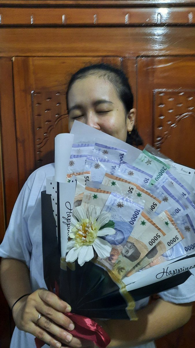 delfisnockers's tweet photo. Tuhan trimakasih atas segala berkat melimpah, atas kebahagiaan, atas badan yg kuat, mental yg masih bertahan
Mintanya ga aneh² Tuhan "cukup lancarkan segalanya, selesaikan masalah yg ada Tuhan" https://t.co/asITk1Mdaq