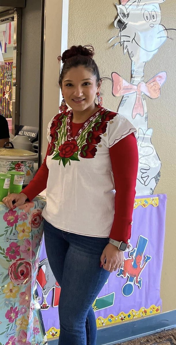 SSAISDFivePalms's tweet photo. Happy Principal’s Day to Ms. Vedia! We hope you had a wonderful day!! Thank you for your hard work and dedication to Five Palms. https://t.co/EGeweuWAel