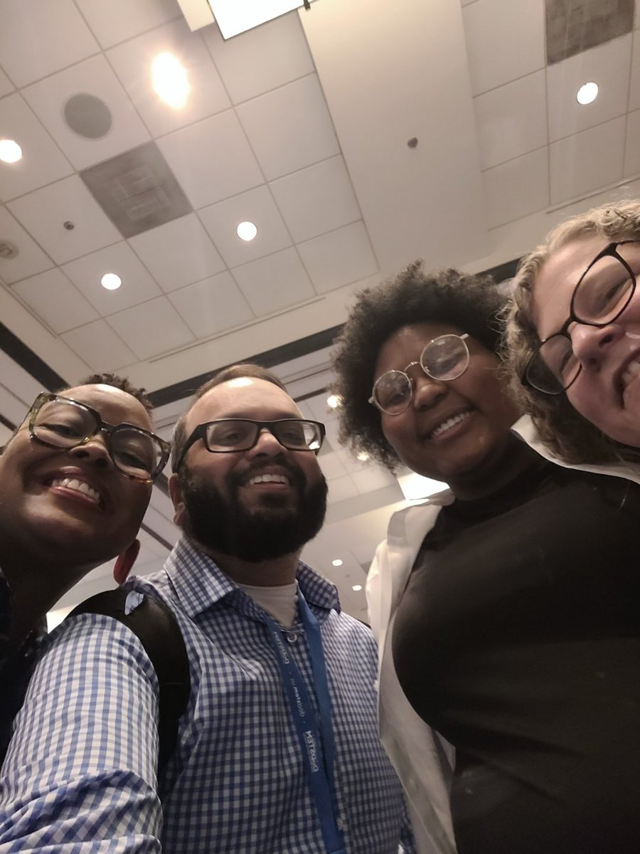 SRVCEcivics's tweet photo. Loved getting to meet Dasia Taylor at @STEMecosystems - her “Innovator’s Journey” is an inspiration and a real world example of #civics in #STEM. An honor to meet this amazing young woman, who spent some time with the #SRVCE team. @EDCtweets https://t.co/gspVzUacdo