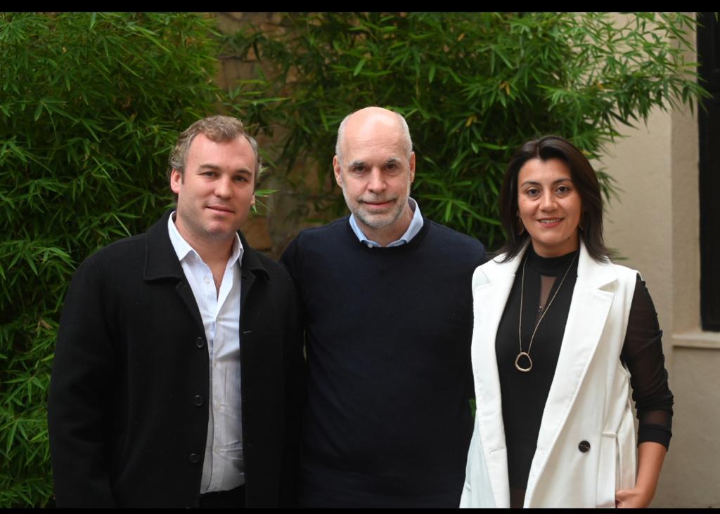 ClauMachaca's tweet photo. Gracias @horaciorlarreta por acompañarnos una vez más en Jujuy. Estamos a días de las elecciones y tu presencia fortalece al equipo‼️LISTA 64 PRO @JujuyCambia https://t.co/HimDPGVdVM