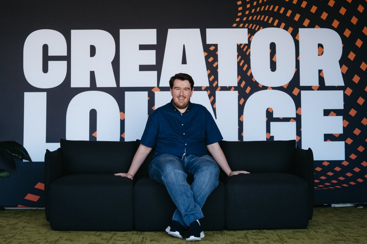 ximOpti's tweet photo. Check it out, new headshots just dropped. 🔥

It was super awesome to have this opportunity at @DreamHack this weekend in the Creator Lounge. ✨

📸 @itsBenCook &amp; @ItsNickWatson https://t.co/8xDuVBmbvE