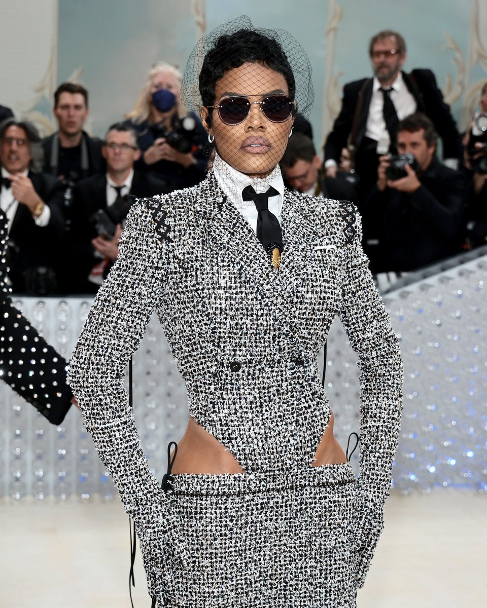 mefeater's tweet photo. THE IT GIRL! Teyana Taylor in Thom Browne at the #MetGala 🖤 https://t.co/hOYVN0EqQb