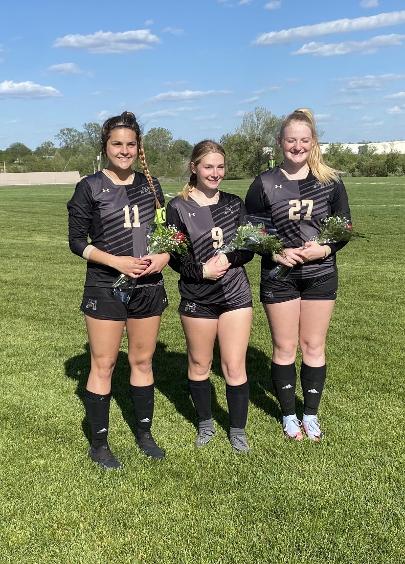 Ladycats pick up a 3-0 win over Kelly tonight on senior night! 2 goals by Lauren Hale and 1 by Dani West, Gabbie McFadden with 2 assists. Thank you to our seniors Sydney Bell, Lydia Mell, and Brianna Noble!
