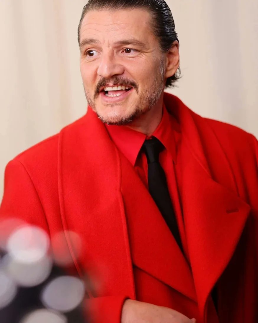 PURPLBLU's tweet photo. #MetGala Pedrito pascal en la alfombra de la MET GALA 🌟 https://t.co/jvlL6FFjDW