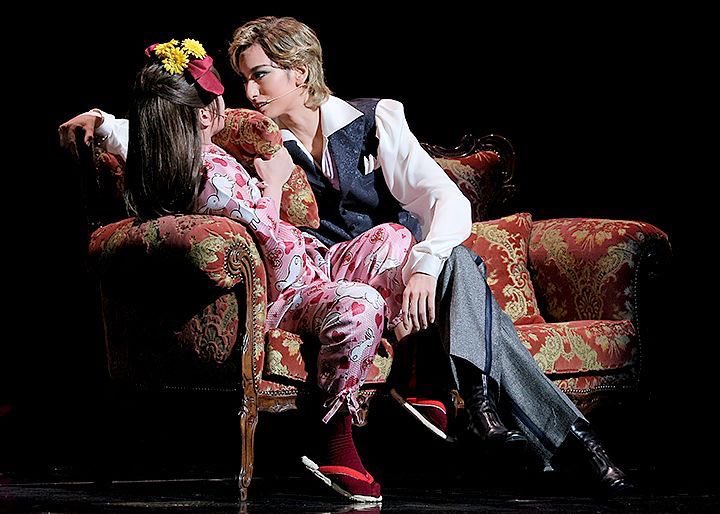 pumkinet's tweet photo. im so fucking gay for this genre of women playing men on stage https://t.co/rVKkmO8uNr