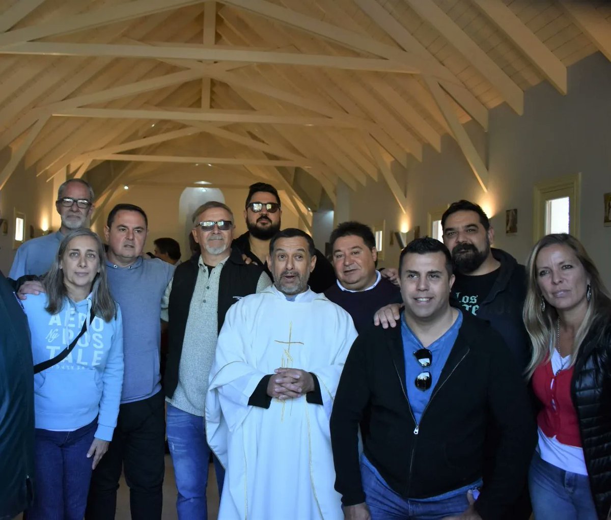 DanteBoeri's tweet image. Hoy participamos de la Misa que se realizo en la Capilla San Jose Obrero invitados por la Pastoral Social. Estuvieron presentes el Obispo Auxiliar Ignacio Medina,el amigo Padre Carlos y compañerxs de distintos sindicatos y organizaciones sociales.