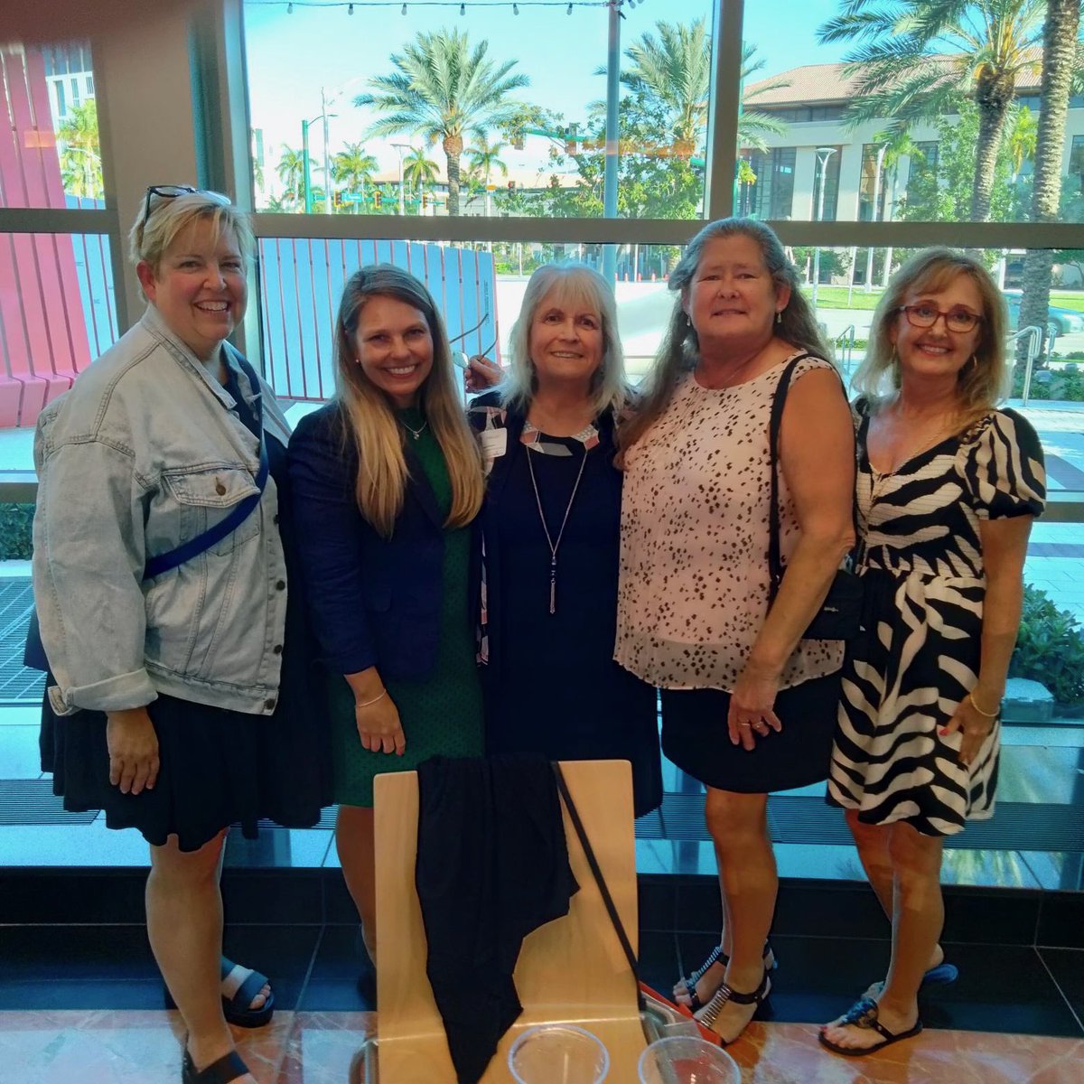 Dr. S. Vening tweet media