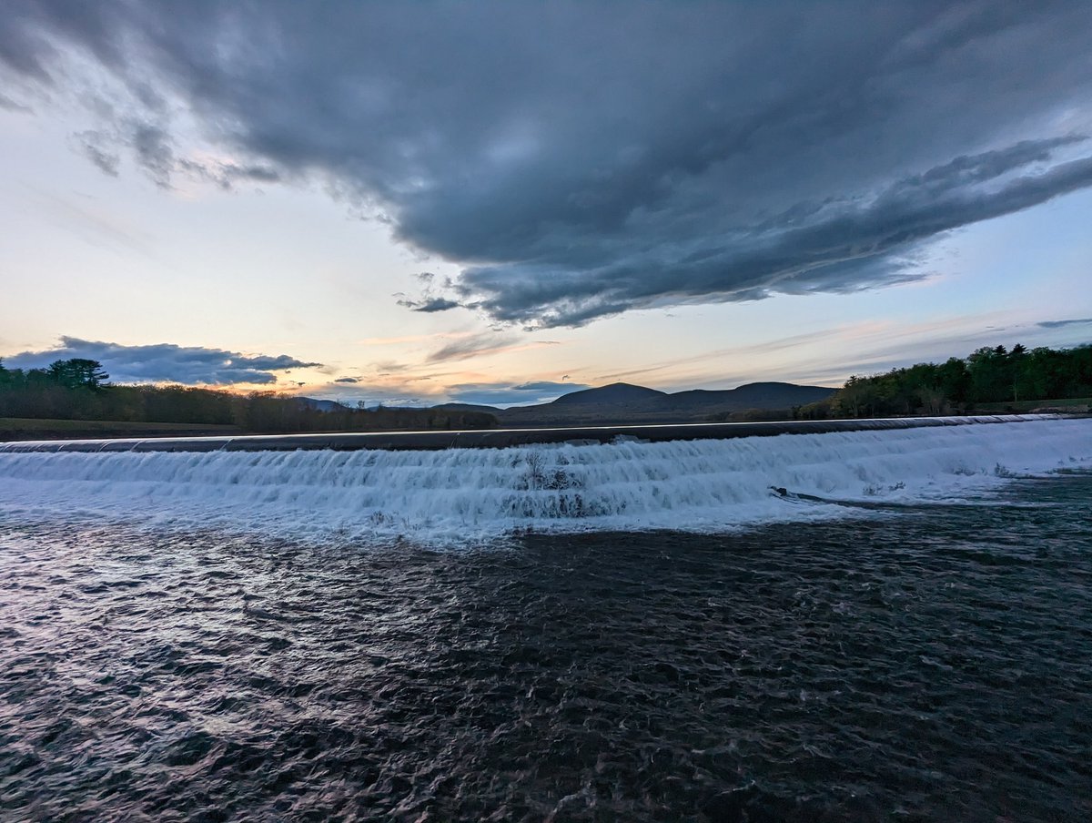 jesswisneski's tweet image. #AshokanReservoir #Spillway💦♥️ #Catskills #NewYork