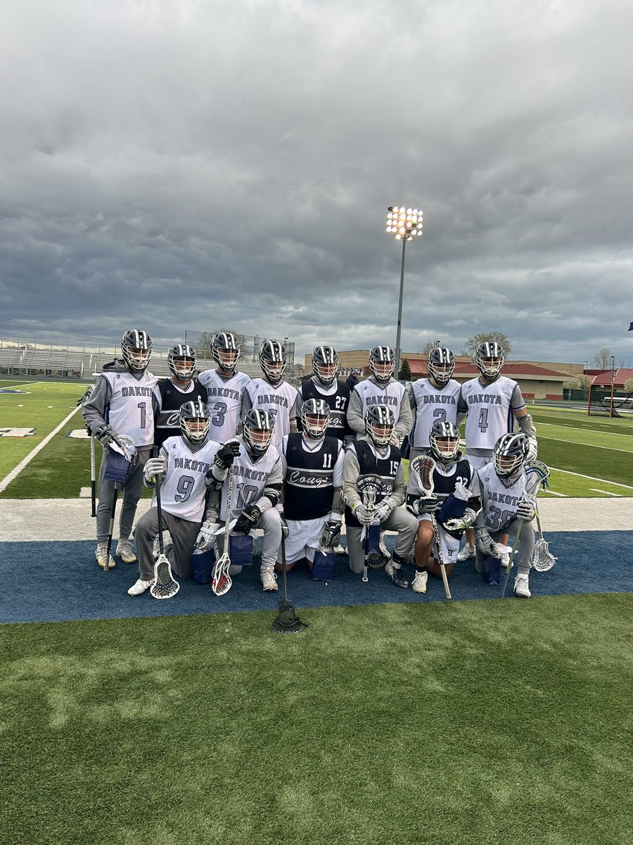macombdakotalax's tweet photo. Senior Night! We love you guys! https://t.co/Bpc5bh7U7o