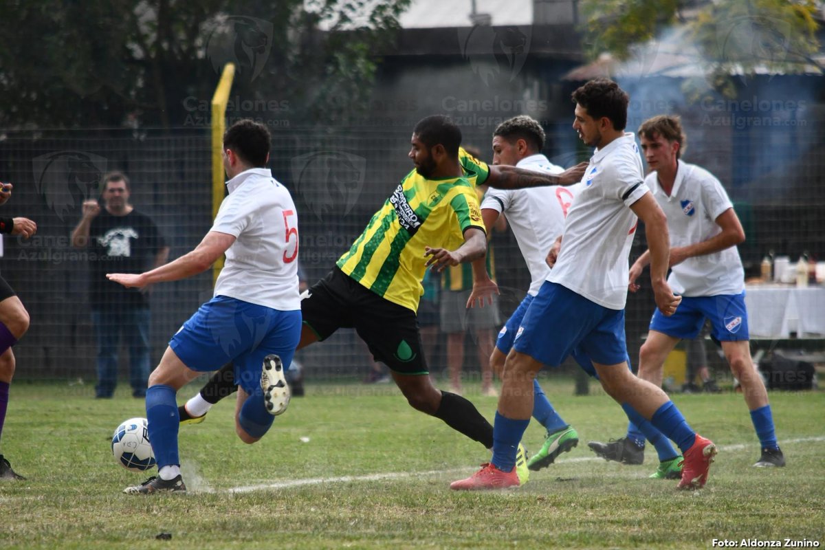 Todos juntos, dejando todo por esta camiseta 💪🏽🇳🇱

#NacionalFlorida 
📸 <a href="/CaneAzulgrana/">CANELONES AZULGRANA</a>