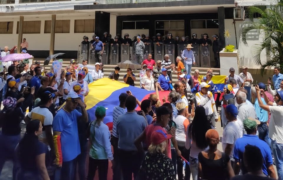 El movimiento obrero ha logrado grandes avances a lo largo de la historia, pero aún queda mucho por hacer para garantizar condiciones justas y equitativas para todos los trabajadores del mundo, y en especial en la #Venezuela de hoy. #LuchaContinua #TrabajadoresUnidos