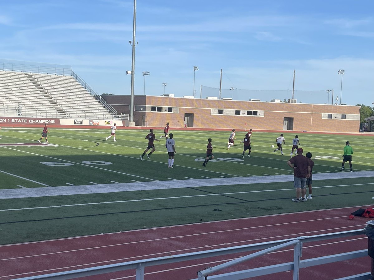 It’s a beautiful night for some <a href="/DeLayMS/">DeLay Middle School</a> 7th grade soccer! #goharvesters #harvestershabits
