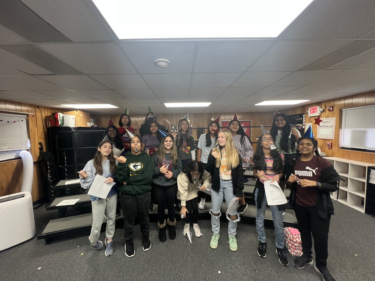 Fowler Choir tweet media