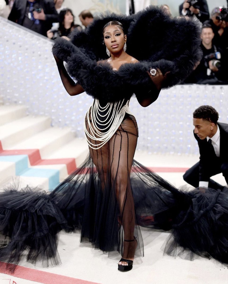 pinkmochhi's tweet photo. they’re easily my top 4 from tonight #MetGala2023 https://t.co/hD3xQFyqhj