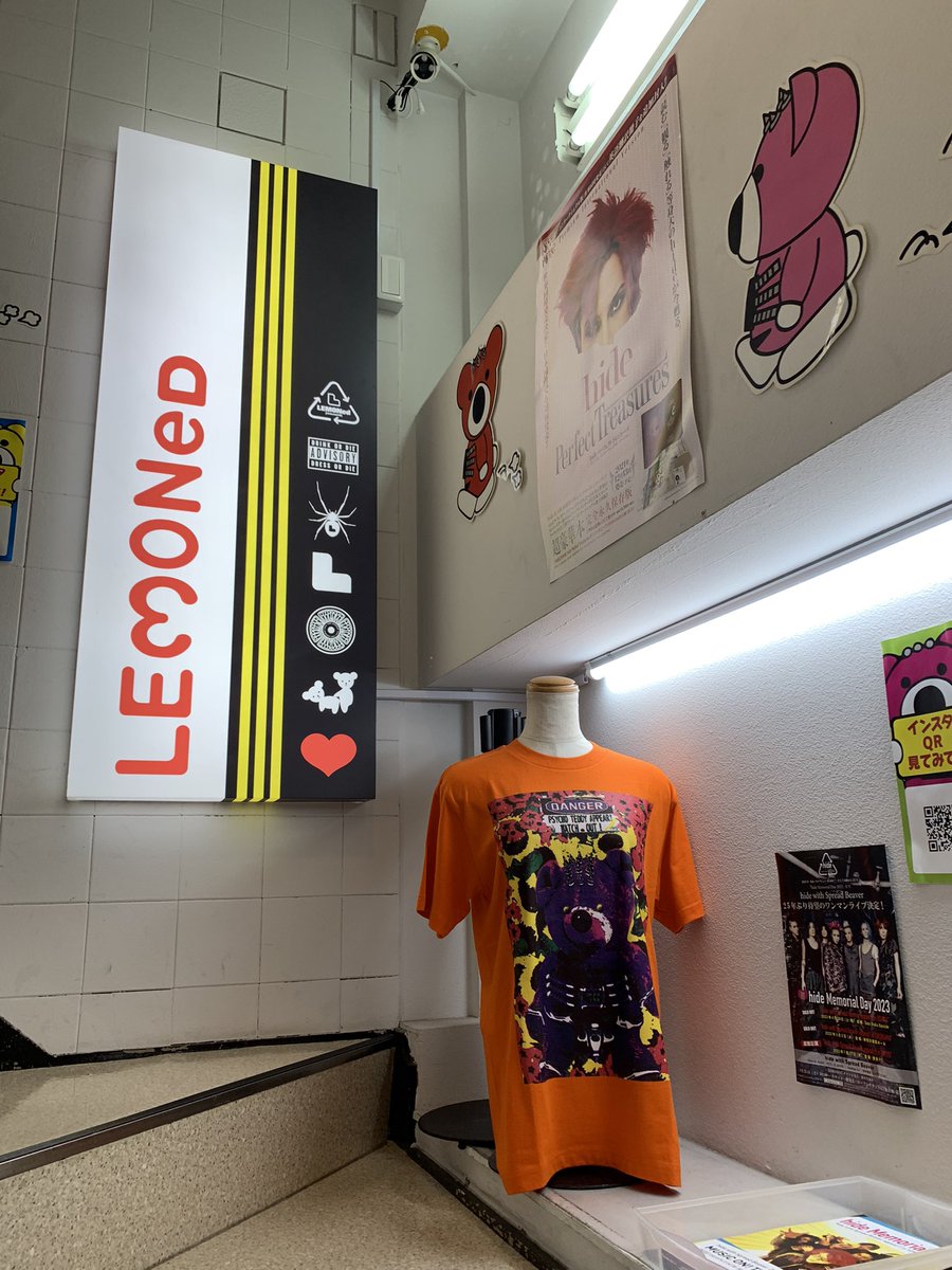 hidea5858's tweet photo. 初めて子供と一緒に行ってきた🍋　
店内の曲を聴きながら知ってる曲ばかりかかってるって言ってくれて嬉しかったな💕　Z世代も可愛い！って言いながらグッズ見てた✨ https://t.co/Fz6ShBAeql
