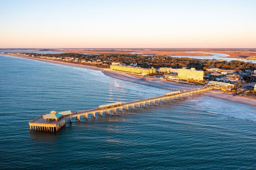 ameltonrealty's tweet photo. I agree with this nomination for Folly Beach for Best Beach in the South. It is a beautiful beach with amazing views and plenty of activities to enjoy, making it a great choice for a beach getaway. Voting goes through May 22.

#bestbeach #visitfolly #ilo… https://t.co/O7AdGTyk5u https://t.co/dWxosaWufC