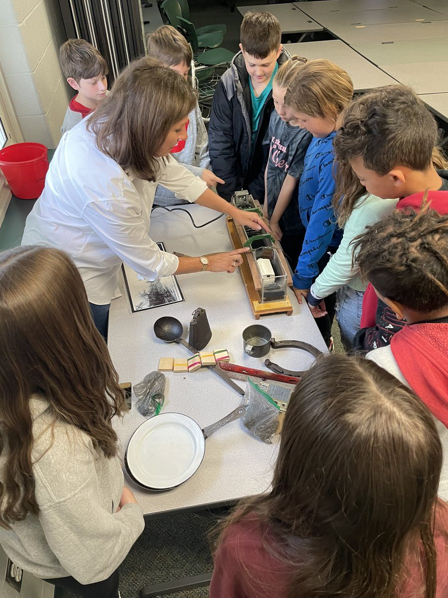 jay_lodwick's tweet photo. We had the best time learning about transportation today during our presentation from the summit county historical society. Thanks PTO for providing this experience! https://t.co/syGzsEcGWP