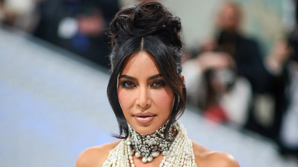 E News On Twitter Kim Kardashian Proves Her Place As A Metgala Queen With This Iconic Pearl