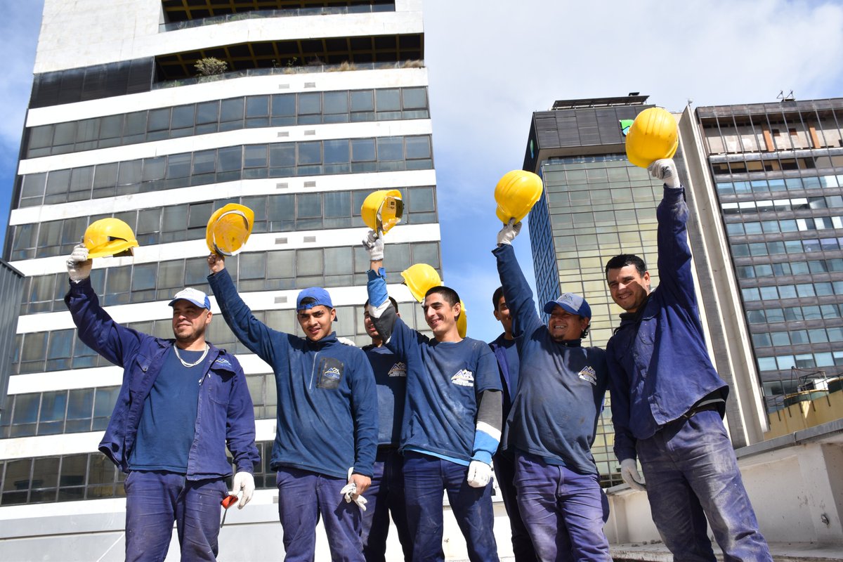 Unidad, amor y fraternidad. Sigamos soñando con un mundo donde el trabajo sea el sostén de la dignidad y permita a las familias soñar un futuro mejor para sus hijos y sus hijas.

#trabajo #trabajador #diadeltrabajador #diadelatrabajadora #1deMayo #1demayo