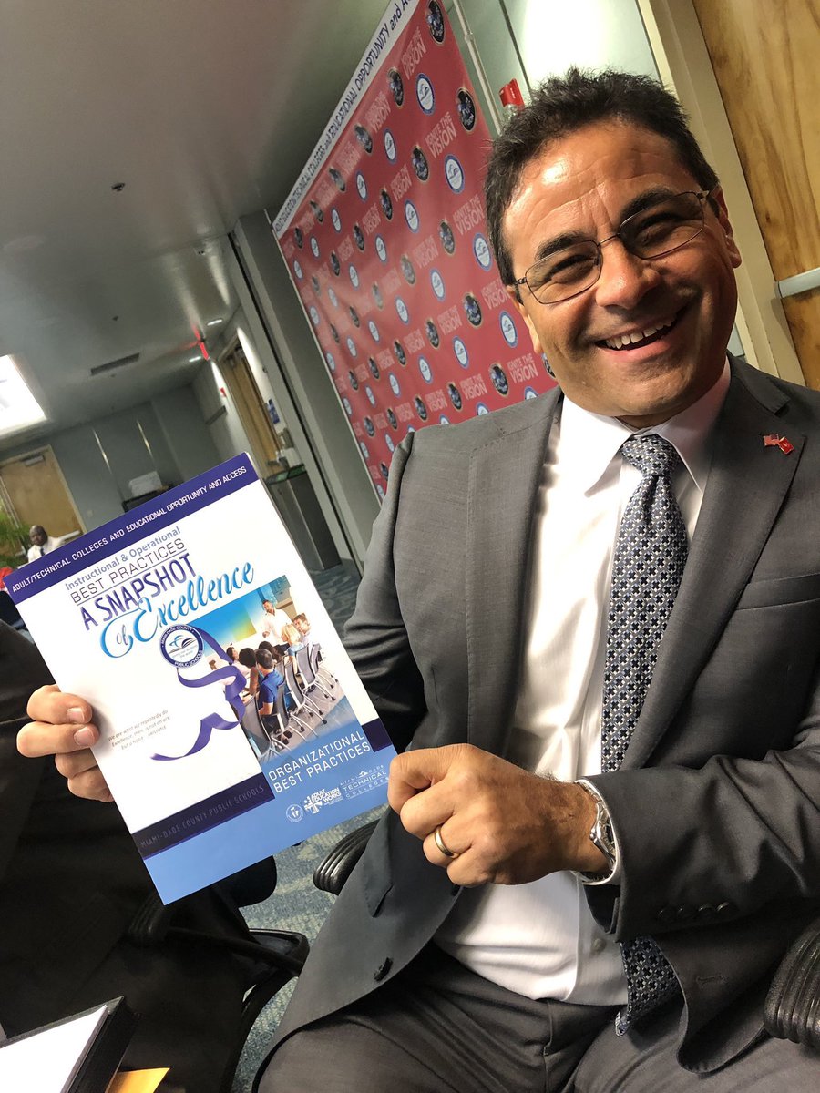 Happy nationals principals day to Mr. Hidalgo! Thank you for your dedication to the school and our students ✈️ 

#YourBestChoiceMDCPS #Principalsday #OPCTE #BakerAviation