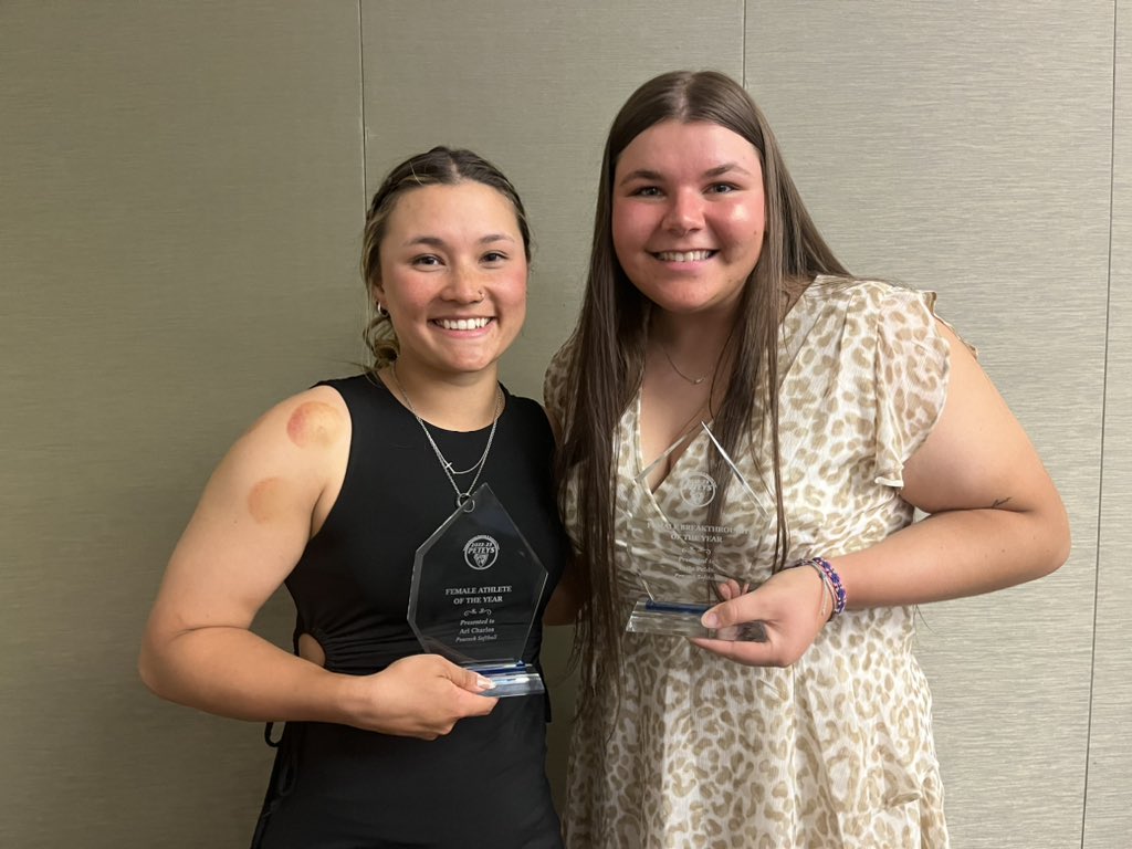 UIU_Softball's tweet photo. Tonight we attended the 2023 PETEY Awards! These ladies clean up well! 

Congratulations to Laila Pelds, Female Breakthrough of the Year! 

And Ari Charles, Female Athlete of the Year! 

Congrats to all the nominees and PETEY AWARDS winners! 

Go Peacocks! https://t.co/0HvXGii4Rd