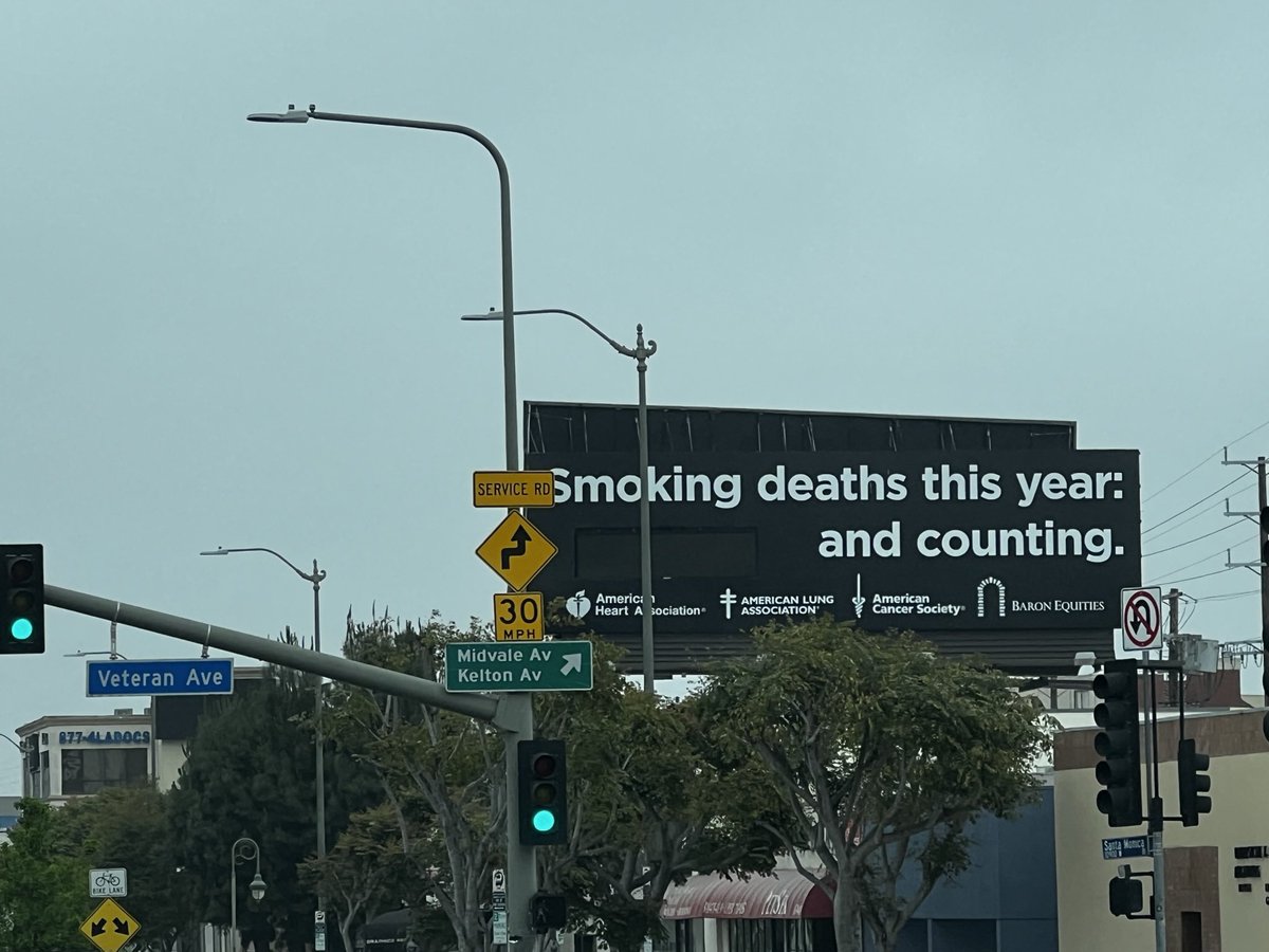 KahnElliott's tweet photo. We did it guys, we ended smoking deaths https://t.co/t2eMBLWc7b