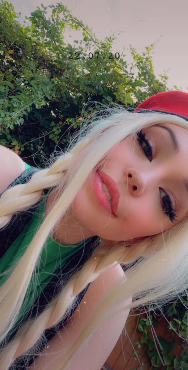 Immasterbelle's tweet photo. Who wants to gamble with me❓✨

Wouldn’t it be fun to feel the adrenaline flowing not knowing if you’re gonna win or lose😘

$10 to spin https://t.co/Z3WQYHIn4K