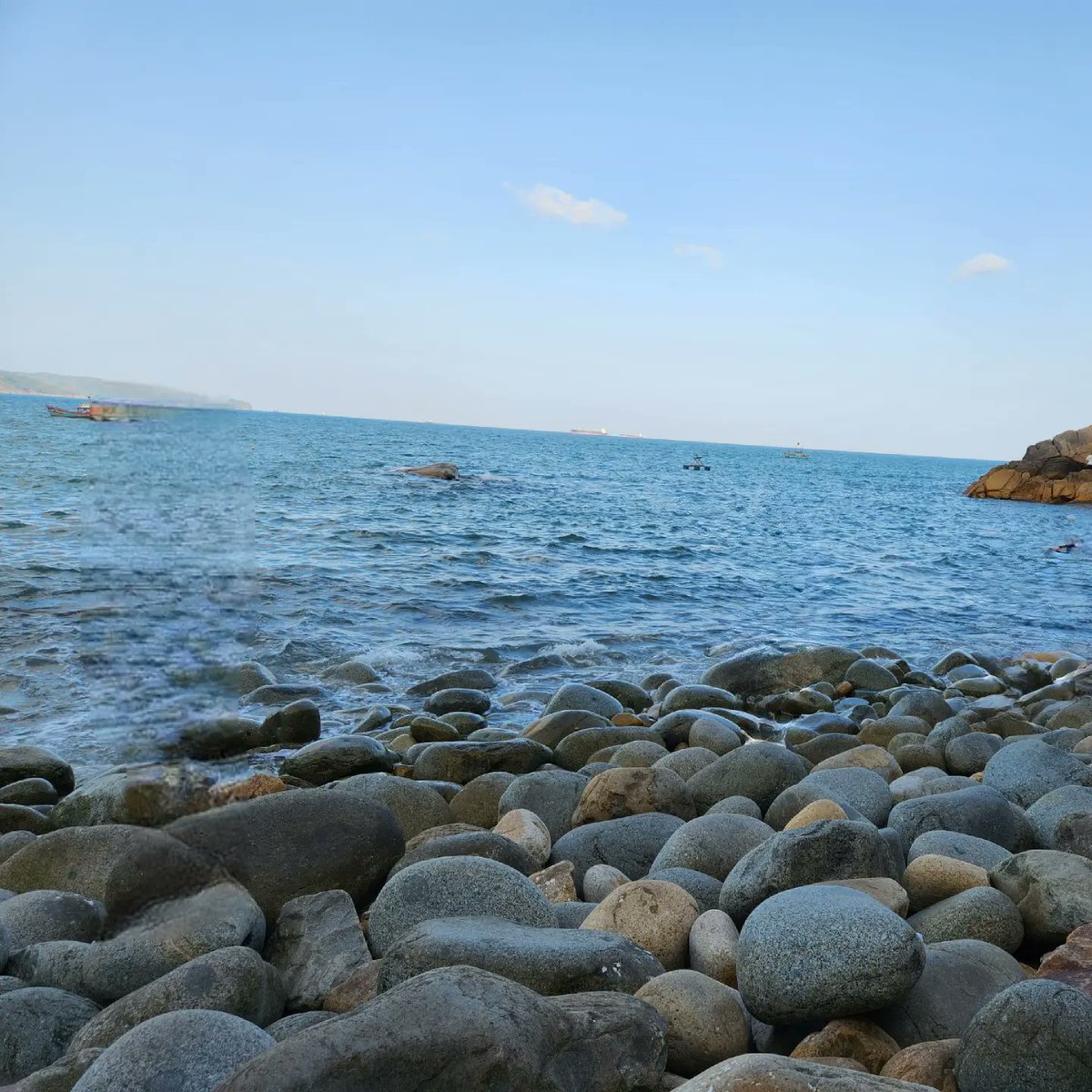 xuyen296's tweet photo. Egg Beach https://t.co/8sywcXU1Wt