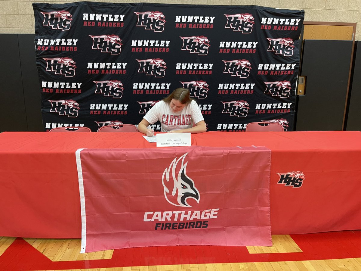 HuntleyGBB's tweet photo. Made it official 📝

Congratulations to Mallory on officially signing to play at Carthage College next year.

We couldn’t be more proud! ❤️🖤 https://t.co/GLNJu37i9I
