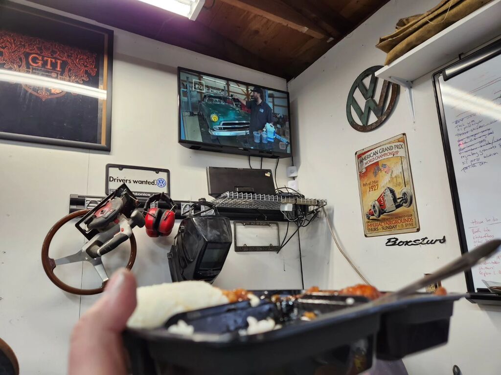 throttlegrotto's tweet photo. When a guy needs to let epoxy sealer dry with a heater, but still has the hunger, he watches some @vicegripgarage @roadworthyrescuesshow while the #porsche928 sorts itself out. https://t.co/S0h5830Jlq https://t.co/xI7gwAZN37