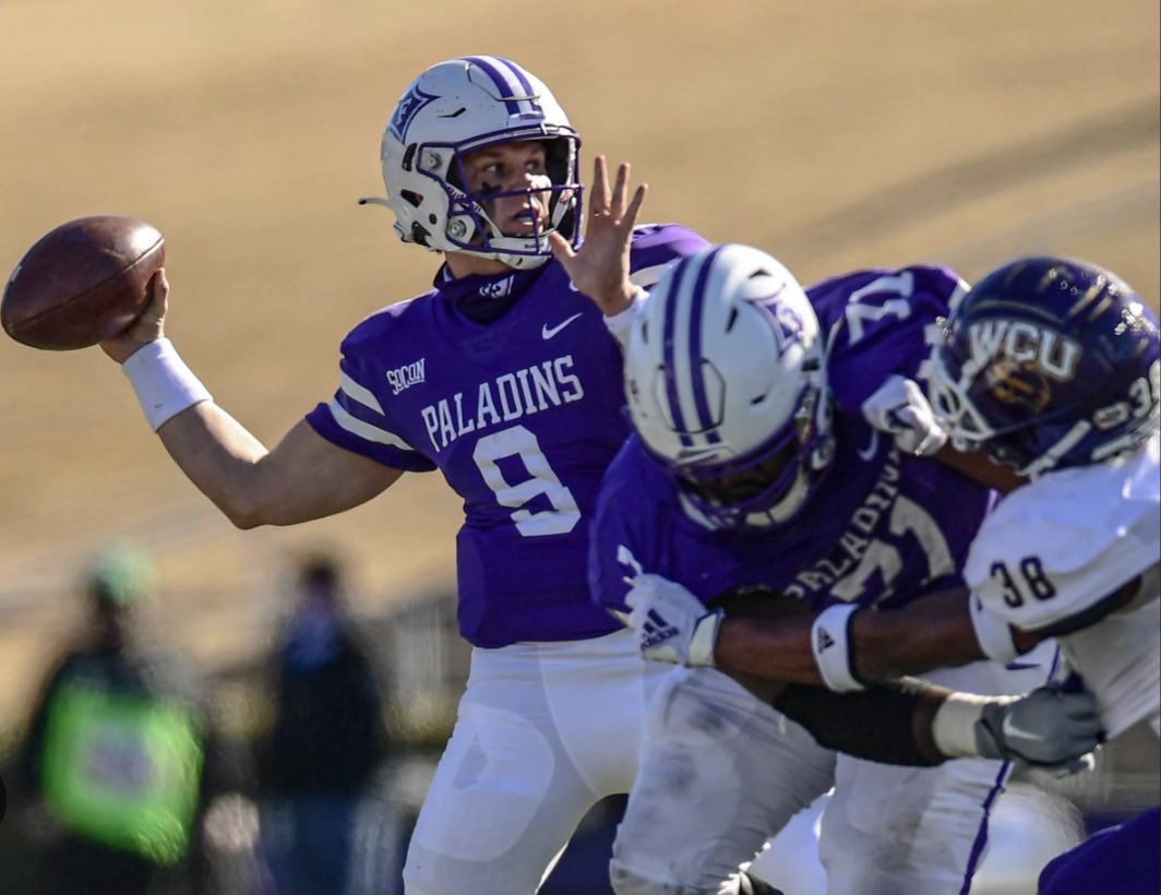 AkinsolaNoah's tweet photo. All Glory to God. After a great call with @CoachNickVerna I am extremely blessed and honored to announce that I have received my first Division 1 offer from @PaladinFootball. @CoachCutch @RHS_FBRecruits https://t.co/quJPQYTEPt