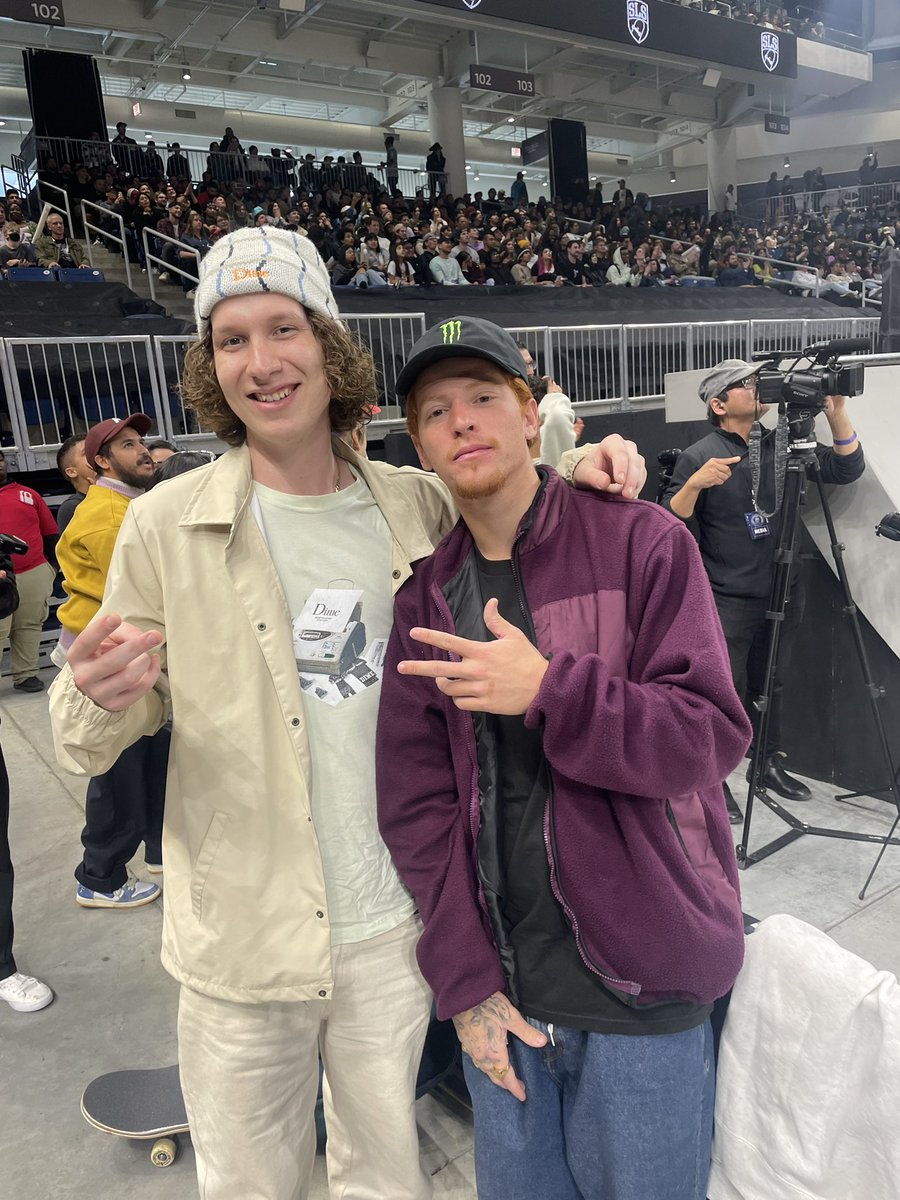 KosherKrougue's tweet photo. Chicago for SLS was a great time, shoutout to KMac for the free VIP ticket https://t.co/rZWtHwwDFW