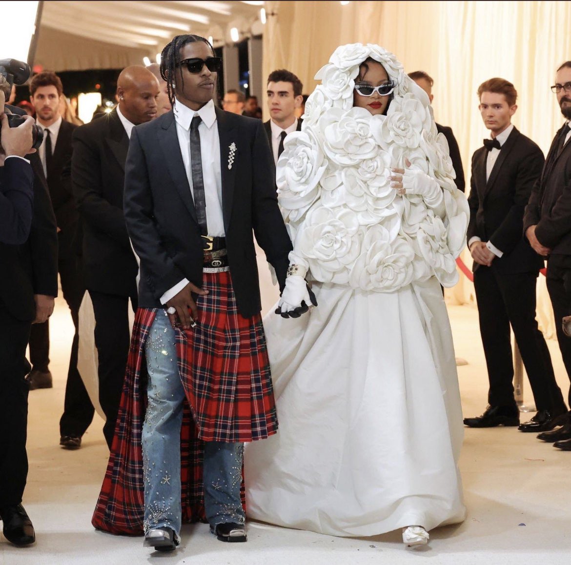 WondyrGroup's tweet photo. Asap Rocky and Rihanna arrive at the Met Gala #MetGala https://t.co/9GvgyhAiao