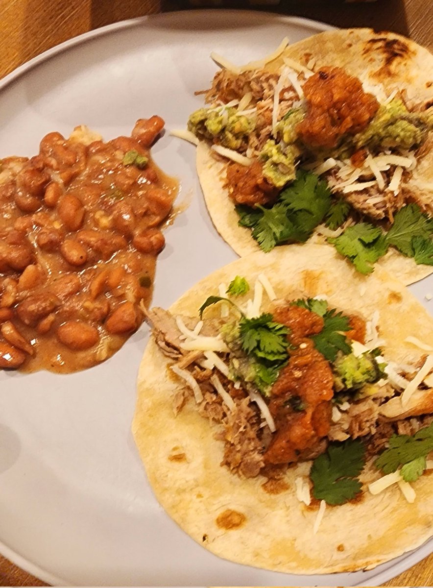 The family that cooks and prays together stays together. Mother/Son dinner night!🌙 #Mexicanfoodmonday #motherson #cookingitup #carnitas #frijoles #mybaby #aroz #cerveza #NBAPlayoffs