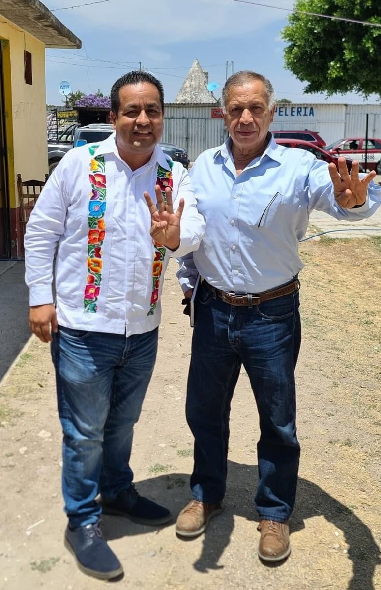 ¡Feliz Cumpleaños! estimado Mtro. <a href="/JoseA_Rueda/">José Antonio Rueda</a> Jefe del Gabinete del <a href="/GobOax/">Gobierno de Oaxaca</a>; mis mejores deseos, sobre todo buena salud. 

Le mando un fuerte abrazo!!!