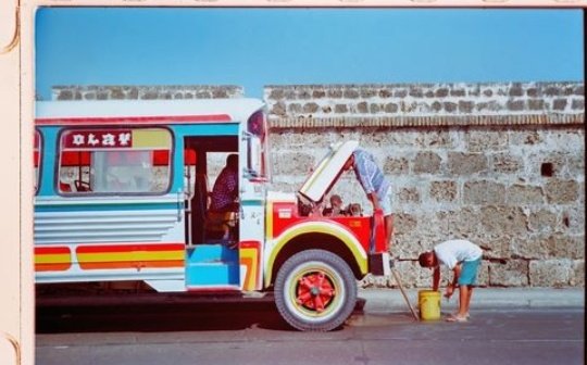 kikayis's tweet photo. Hace poco vi por casualidad en IG unas fotos de cartagena, fotos del año 98 tomadas por un turista británico. Le escribí para saber si tenía mas. Pues me ha enviado un monton al correo y están bellisimas. Estas son algunas 
fotos de Steven Parker
Nikon N90x c/w 35-70 2.8 https://t.co/zOF2uJqiTa
