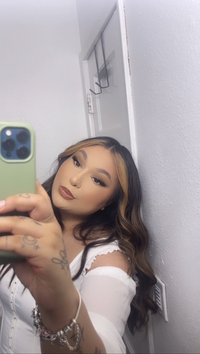 gstacccks's tweet photo. avi + 1 🤭 https://t.co/nE2Rn6whQj