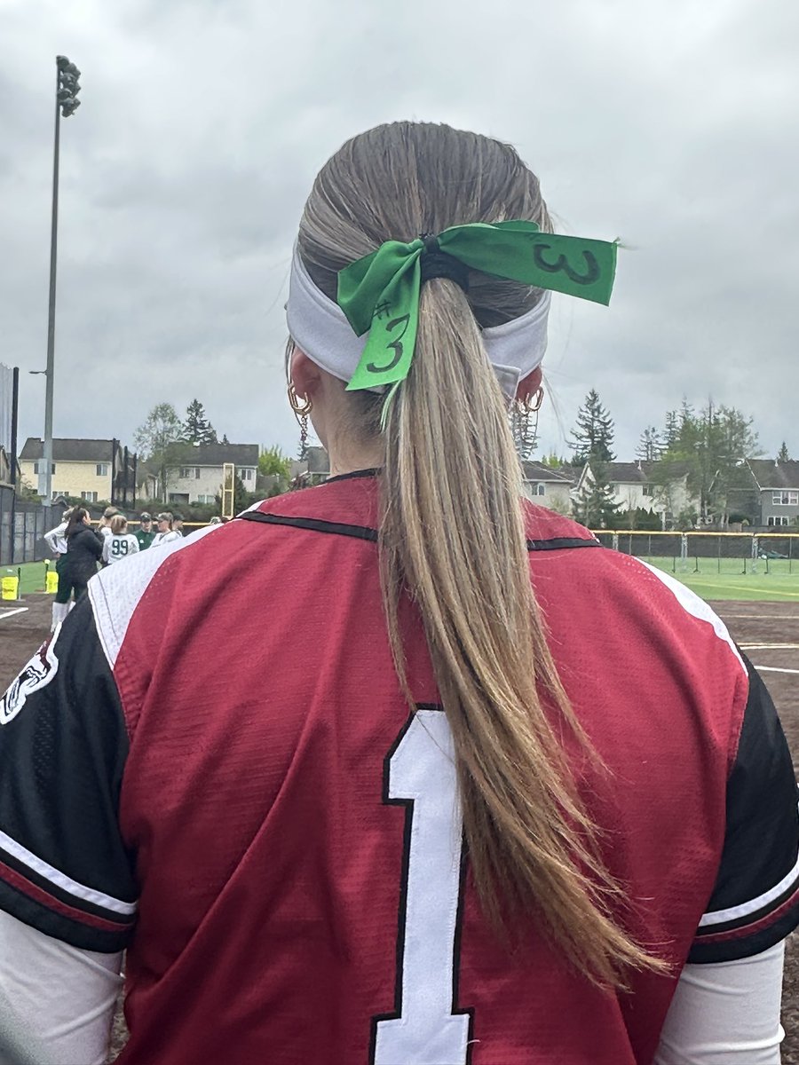 ZeemerDill's tweet photo. Hannah Dill @HannahDill22 I have been proud of you for countless things, but using your voice and platform to advocate for the mental health of those close to you and for all is something special. Continue to inspire! #MentalHealthAwareness #staystrong #DillGirls https://t.co/bQ0yRWGczw