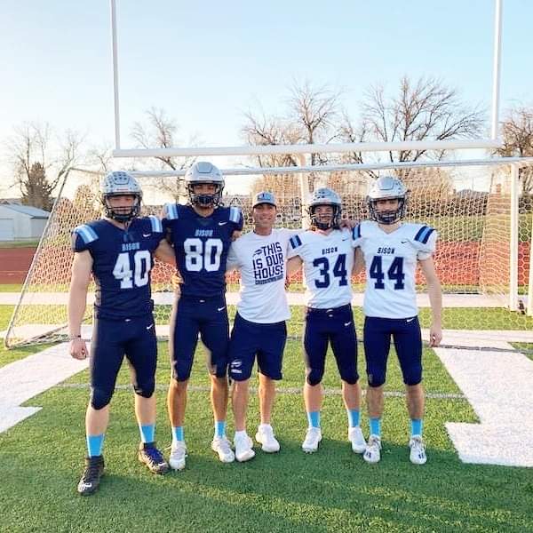 FallsBison's tweet image. @reedharris05 @RafeLongin @elipiike @DevossWyatt Thank our 2022 Captains for helping with our Jersey Release!! 🦬