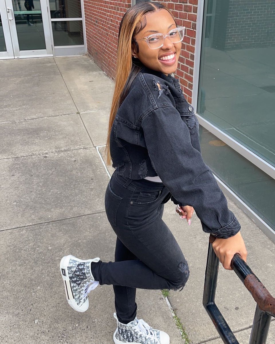 ButtaButtaWorld's tweet image. THANKFUL for this BLESSING in my LIFE! 17 YEARS I took PRIDE in being a DAD to this BUNDLE OF JOY. HAPPY BIRTHDAY ADRIANNA aka LIL A! I’M HONORED TO BE YOUR DAD, HAPPY BIRTHDAY PRINCESS👸🏽🥰💝🫶🏽🙌🏽🎁🎈🎉🙏🏽🤝🏽🔝🏁 #HappyBirthdayAdrianna #17YearsOld #GirlDad #LilA #MyTwin #LoveYours