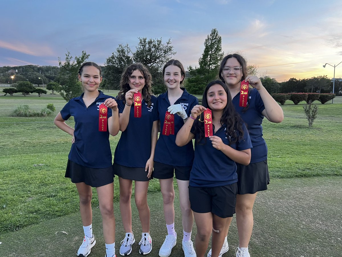 Coach_Rost's tweet photo. Congratulations to my 7th grade @rawlinson_msg Girls Golf  team for placing second and second place individual medalist -Sam Cipperly at our Zone A Championship! Excited to see these girls grow on the course and take first next year! #PatriotPOWER 

@NISDRawlinson @NISD_Athletics https://t.co/RUoOWRAUoM