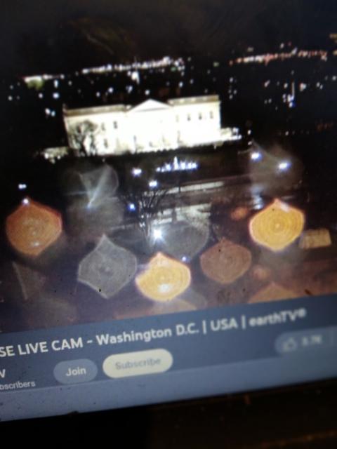 nancyforever7's tweet photo. #PLASMA     #portal          WHITE HOUSE!!!😱👽❤️🌏👽👽👽👽👽👽👽👽👽👽 https://t.co/21gu2uxjVg