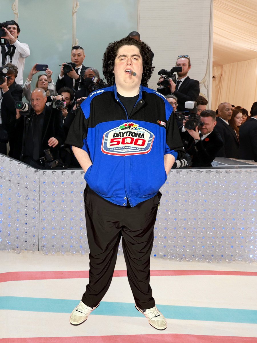 Hooverr's tweet photo. Jack Hoover at #MetGala📷 https://t.co/W0BOy9Fiba
