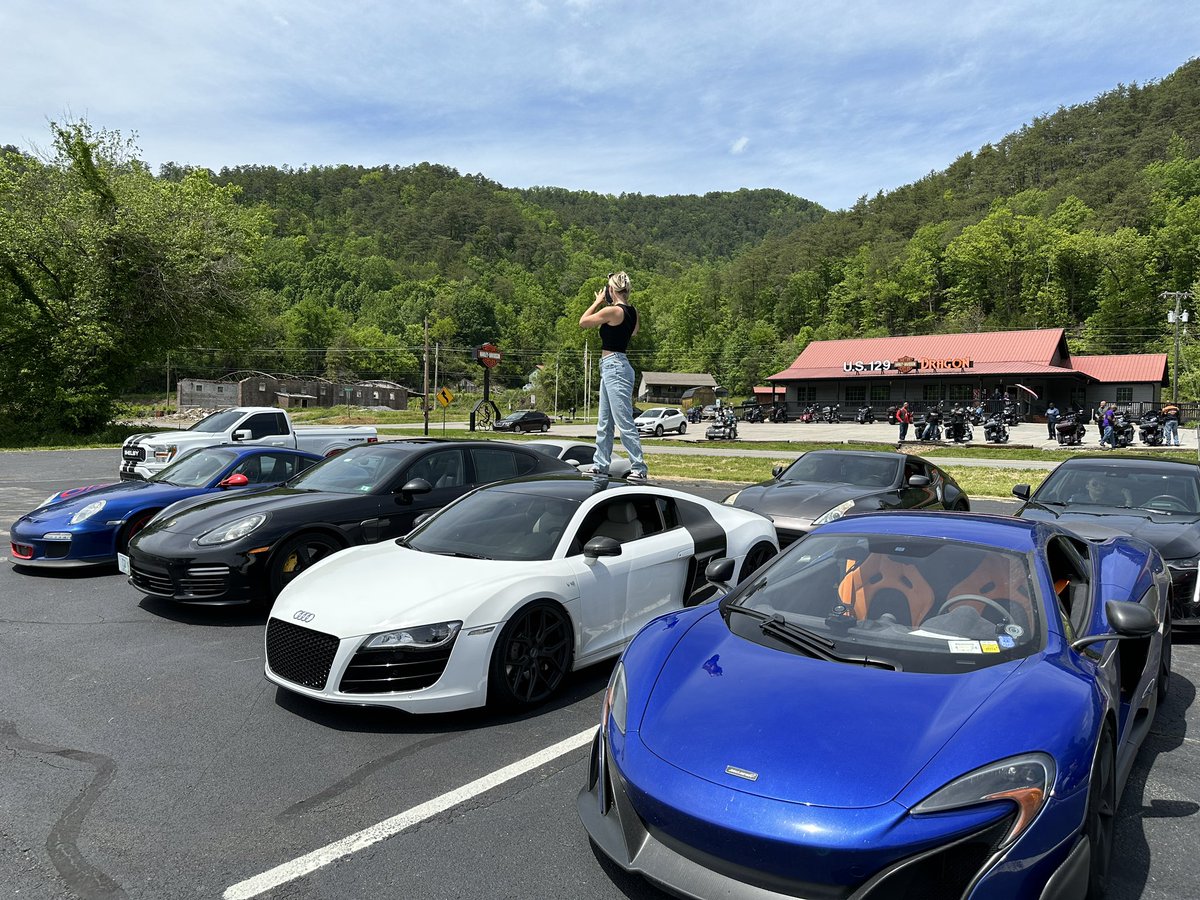 AdventureDrives tweet picture