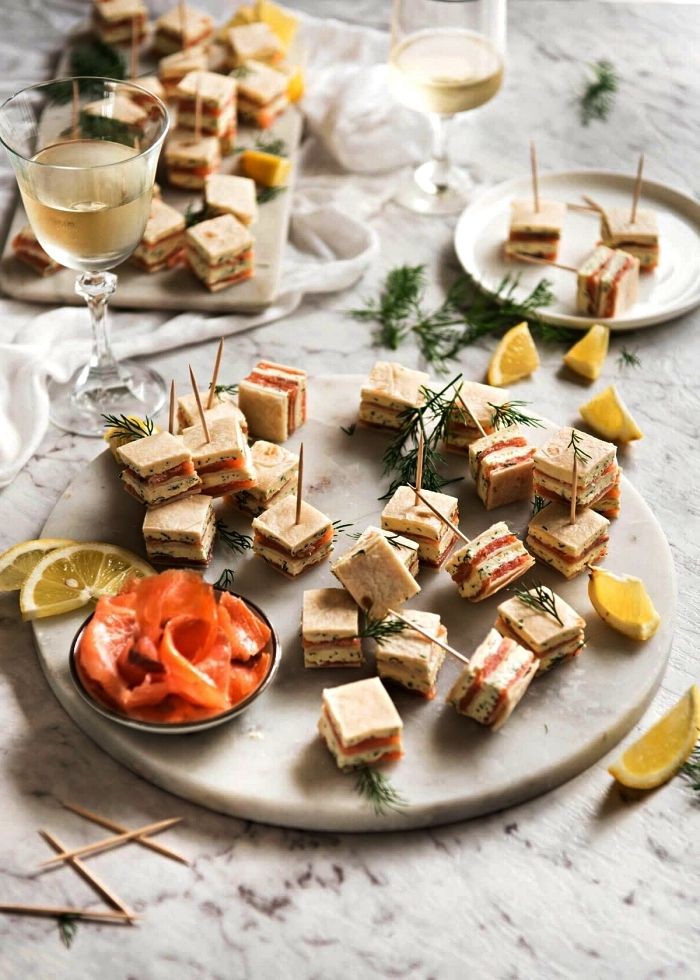 Jaxchyn's tweet photo. ㅤㅤ

° Salad buah bar
° Mini kebab
° Mini Sandwich
° Pie

ㅤㅤㅤㅤㅤㅤㅤㅤ         ㅤ https://t.co/vXq88Lqo0H