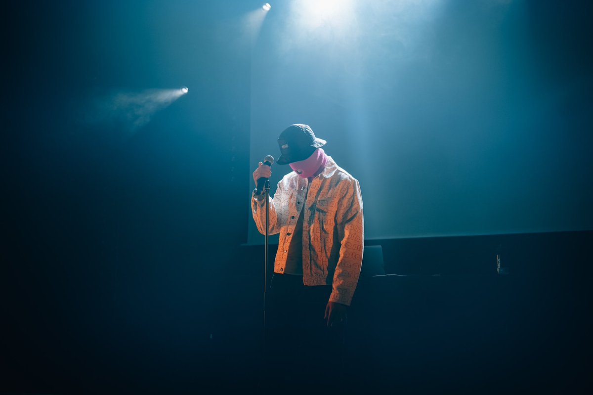 CALVIN RØZE tweet media