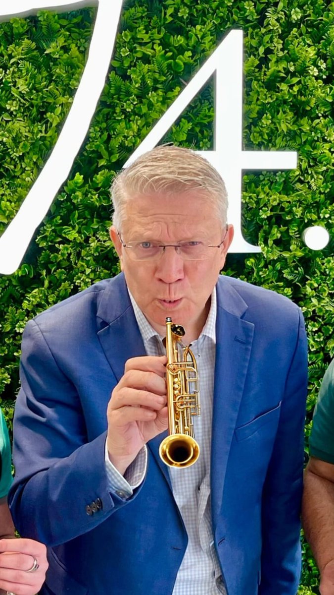 A new foreign place has opened in the Essex West town of Romford. I visited them and played some patriotic British 🇬🇧 tunes to welcome them.

When it comes to shops, I will always put <a href="/britainfirst/">BritainFirst</a> and stick to the patriotic alternative.